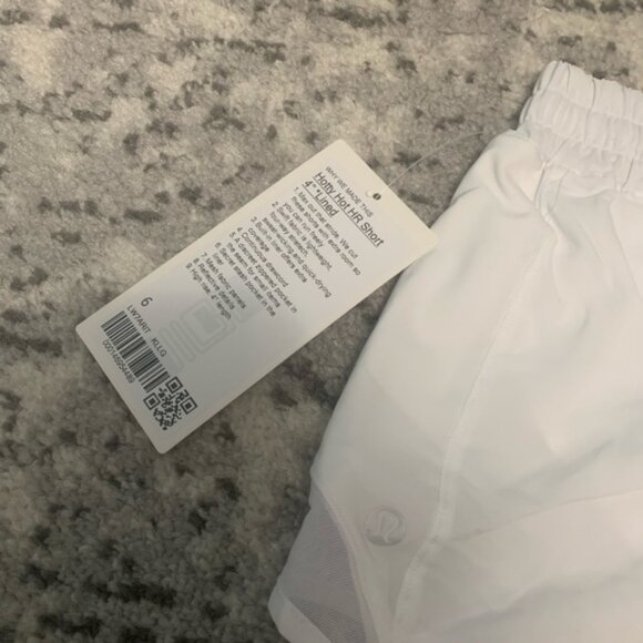 lululemon athletica Shorts Lululemon Hotty Hot Highrise Lined